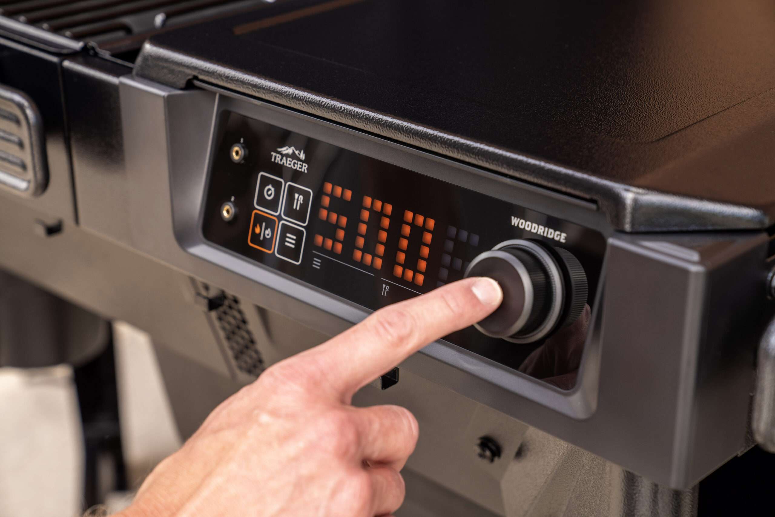 Woodridge-Features_Controller_001.jpg Woodridge Features Controller 001.jpg